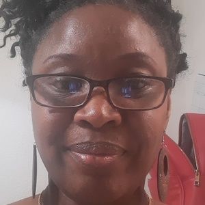 Meet your Posher, Ebony